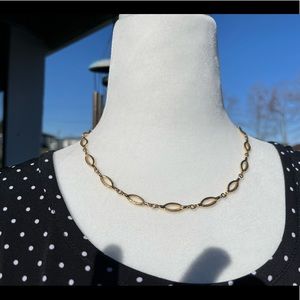 Sarah Coventry gold necklace vintage